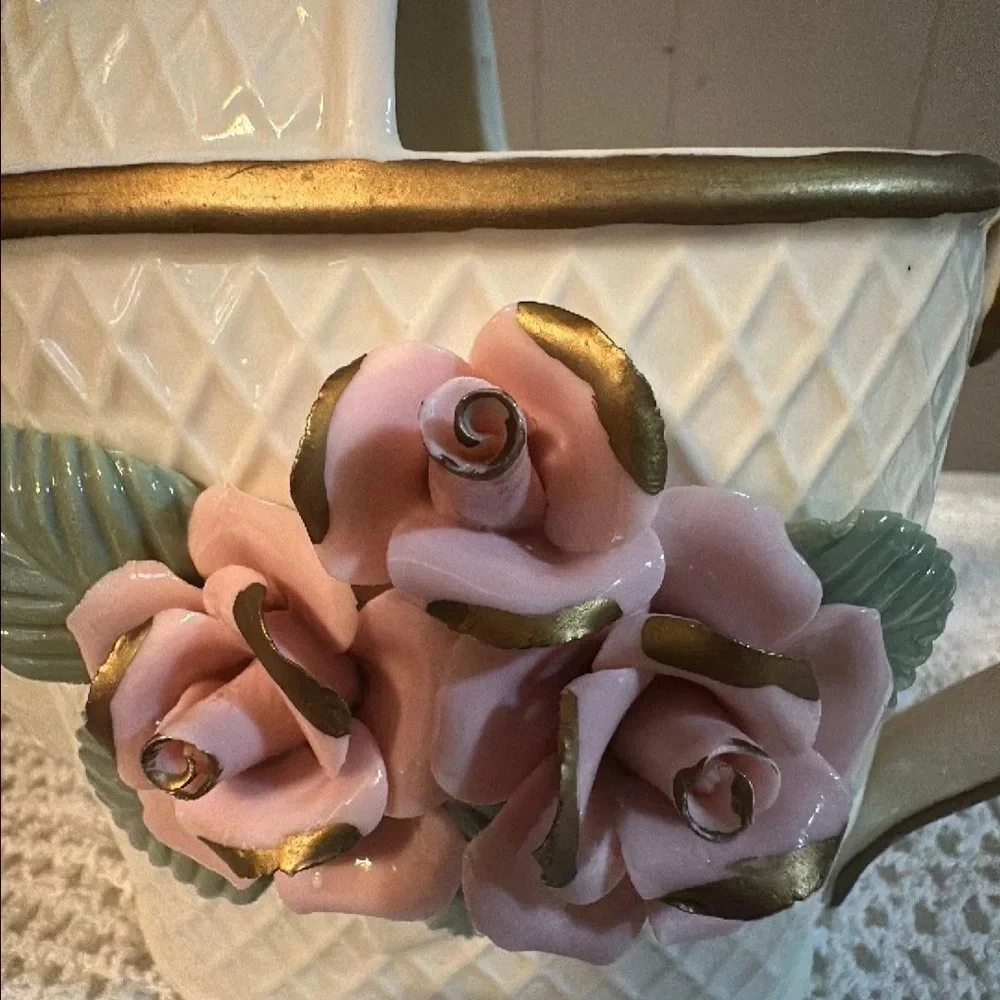 Vintage America Vase with Pink Roses and Gold Trim